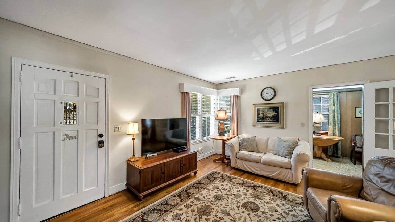 Photo of Livingroom in Cayce