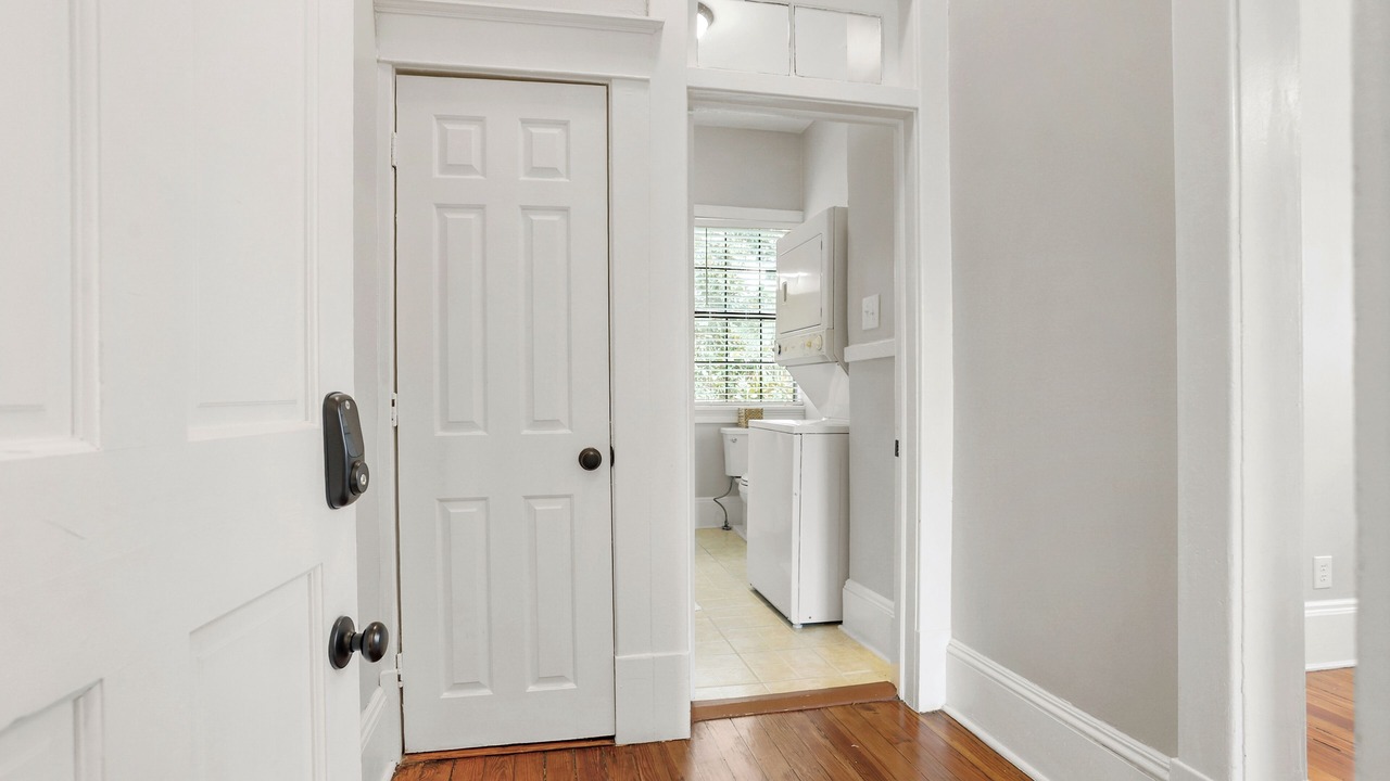 Photo of Bedroom in Metropolitan