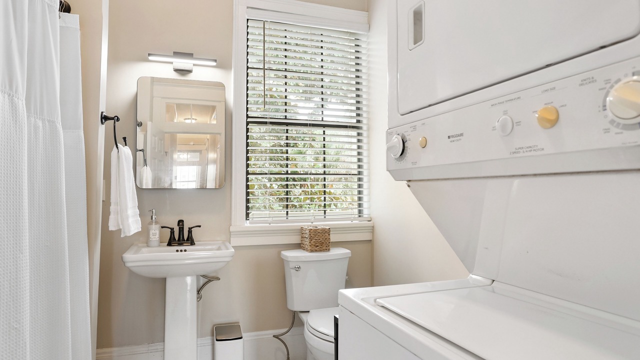 Photo of Bathroom in Metropolitan