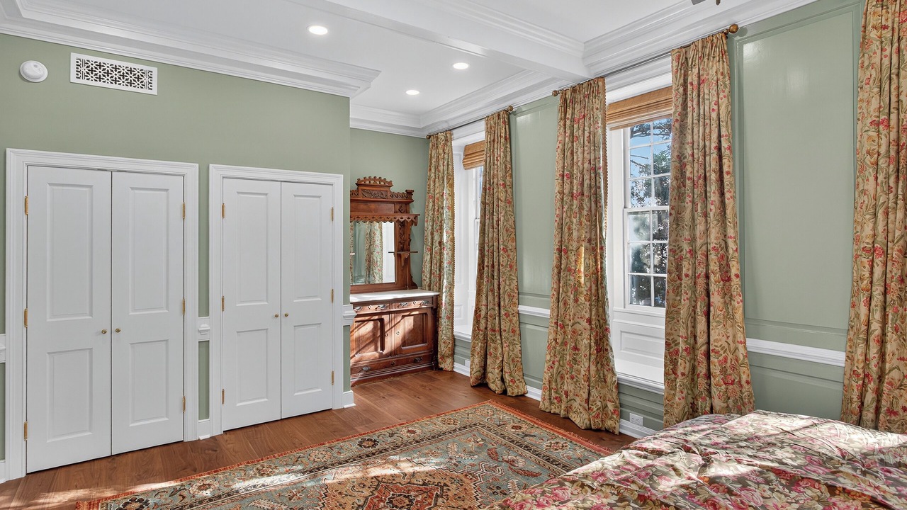 Photo of Bedroom in South of Broad