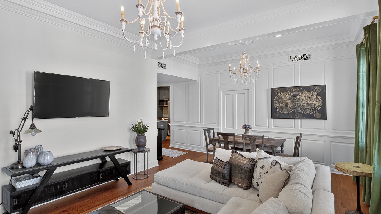Photo of Livingroom in South of Broad