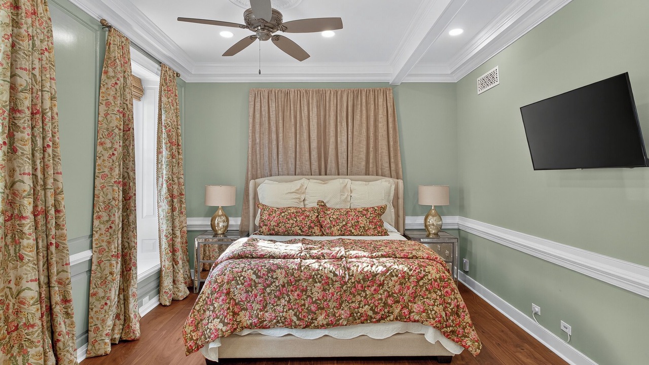 Photo of Bedroom in South of Broad