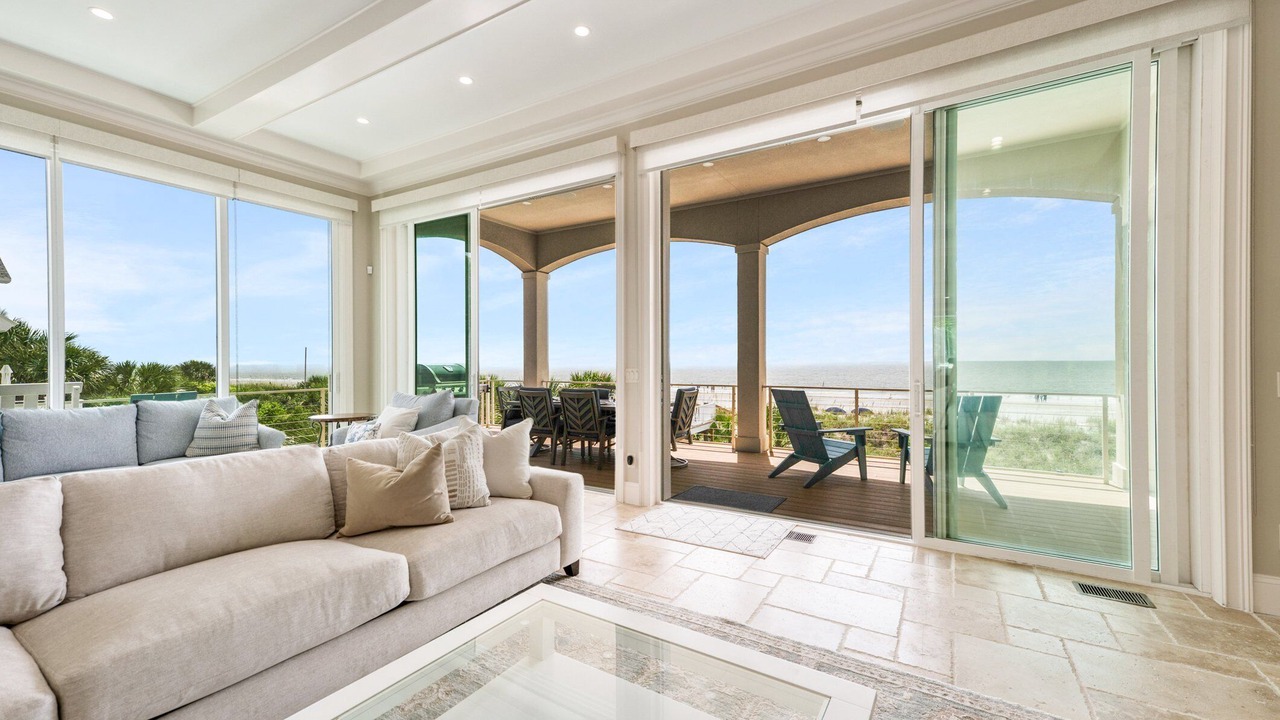 Photo of Livingroom in North Forest Beach