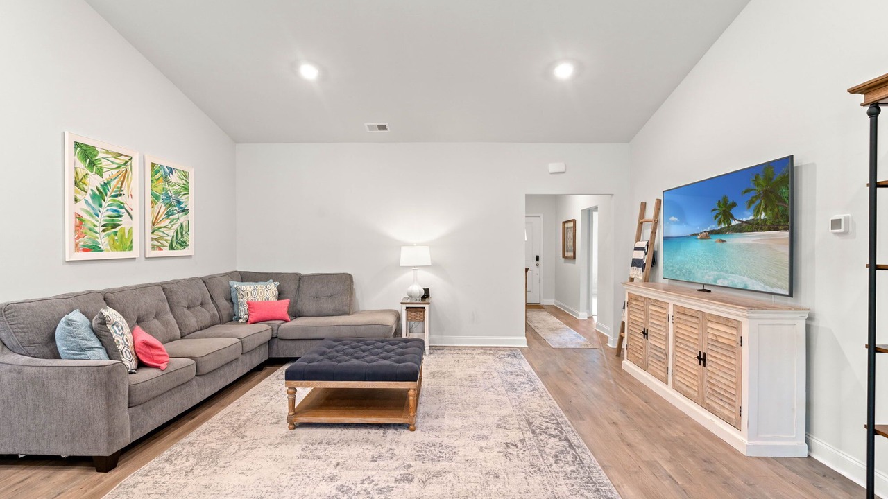 Photo of Livingroom in Red Hill