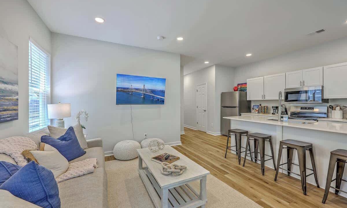 Photo of Livingroom in Hanahan