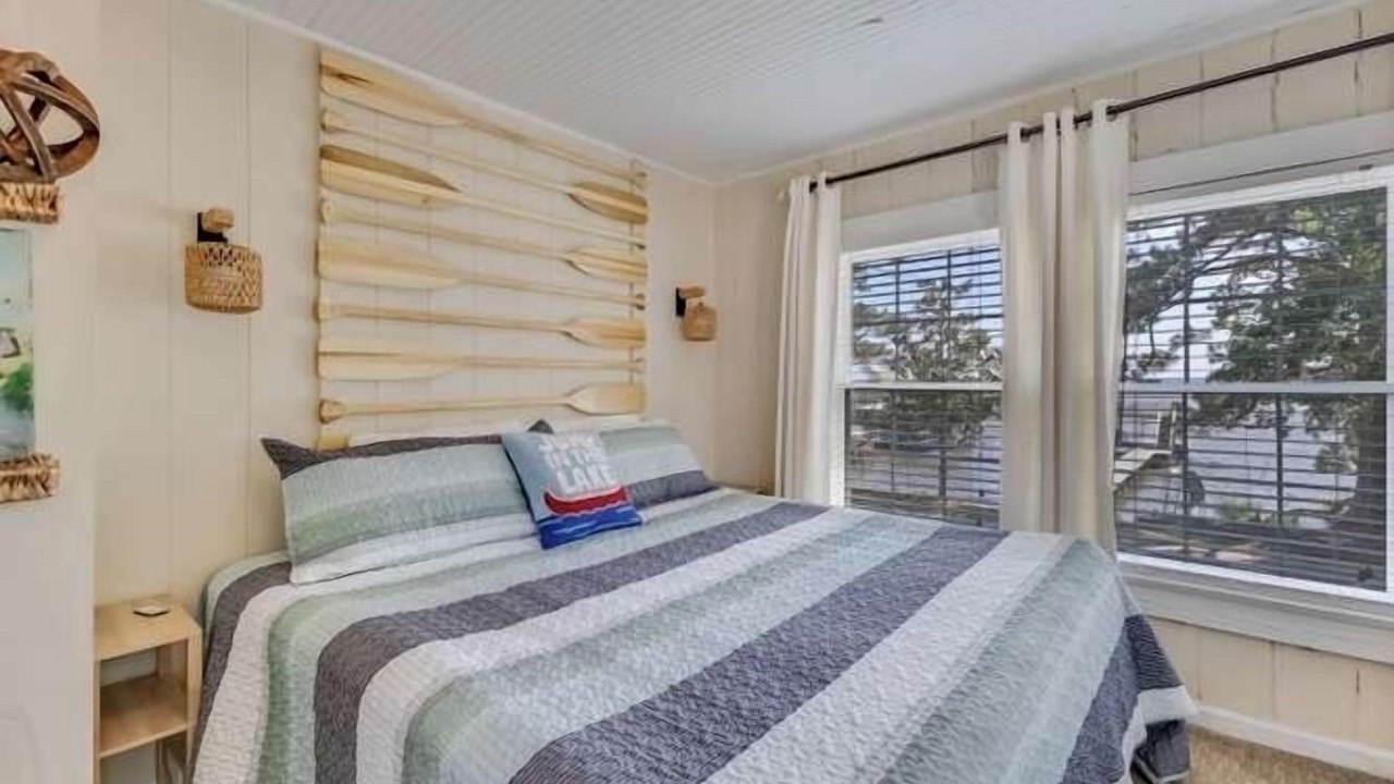 Photo of Bedroom in Lake Waccamaw