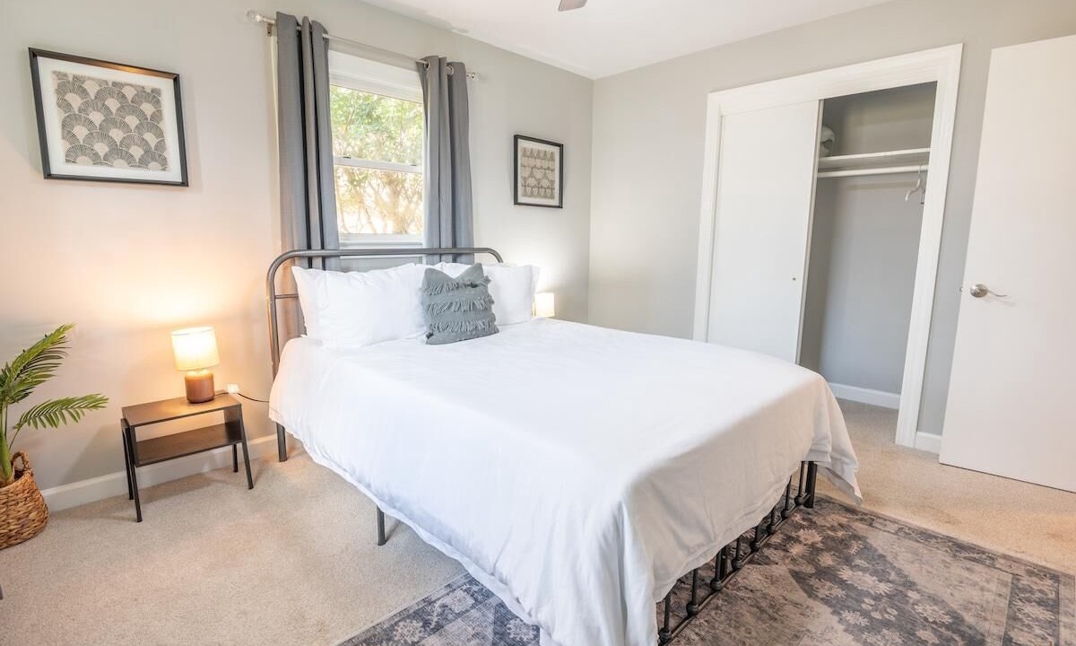 Photo of Bedroom in Hanahan