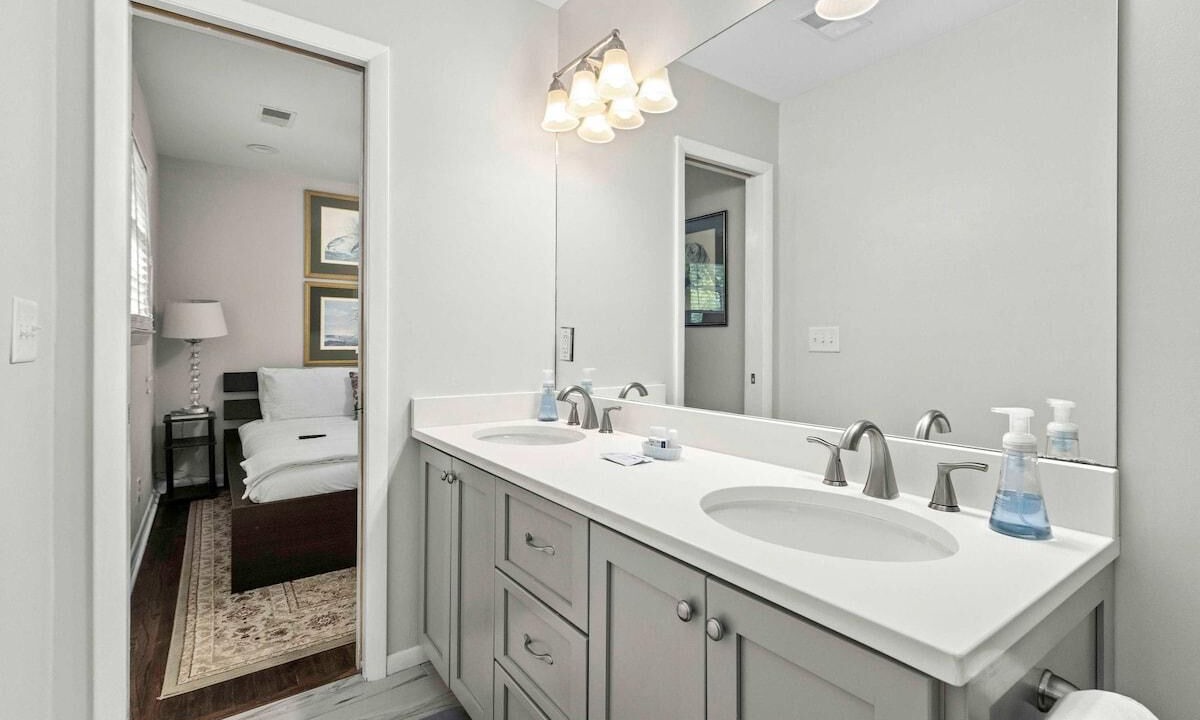 Photo of Bathroom in Scanlonville