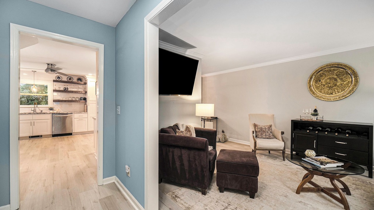 Photo of Livingroom in Mount Pleasant