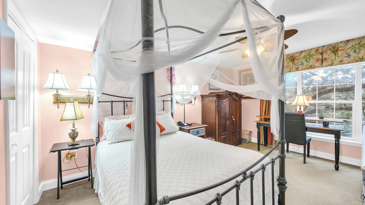 Photo of Bedroom in North Litchfield Beach