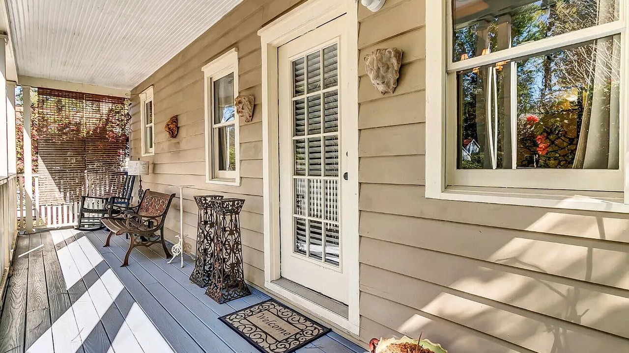 Photo of Patio Balcony in Summerville Historic District