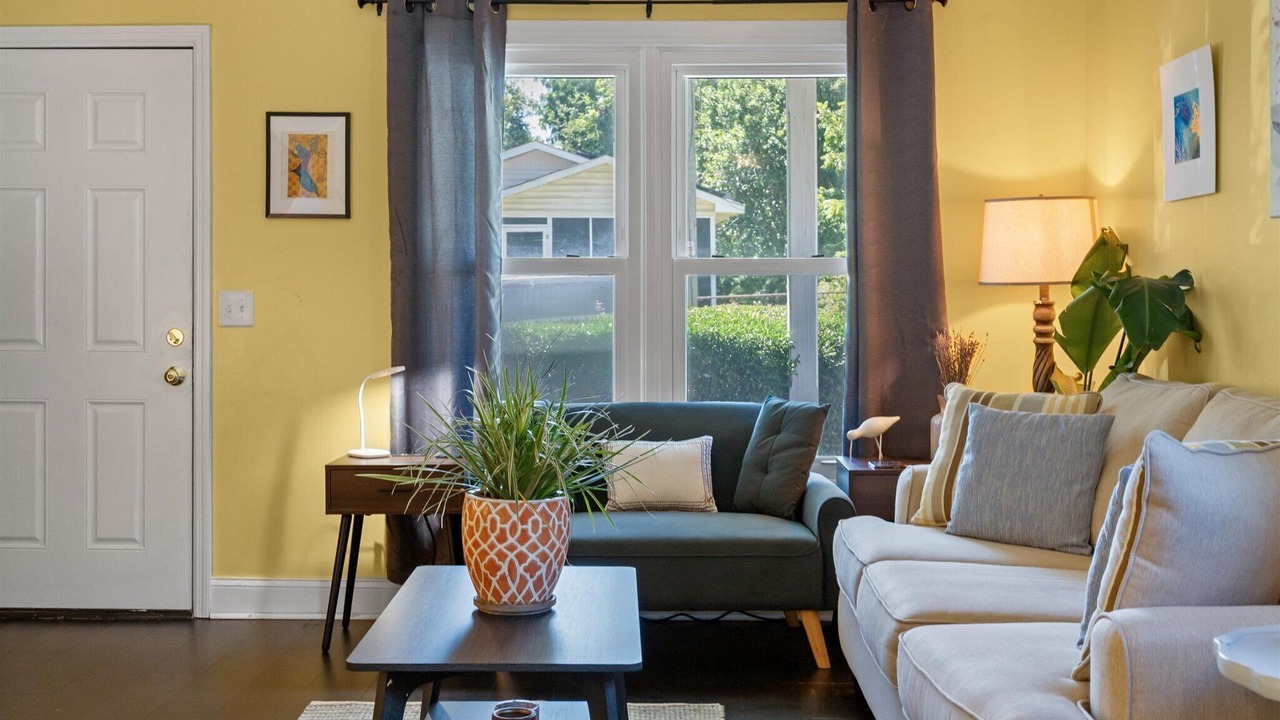 Photo of Livingroom in West Ashley