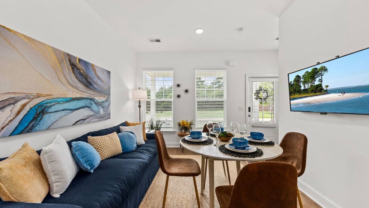 Photo of Livingroom in Goose Creek