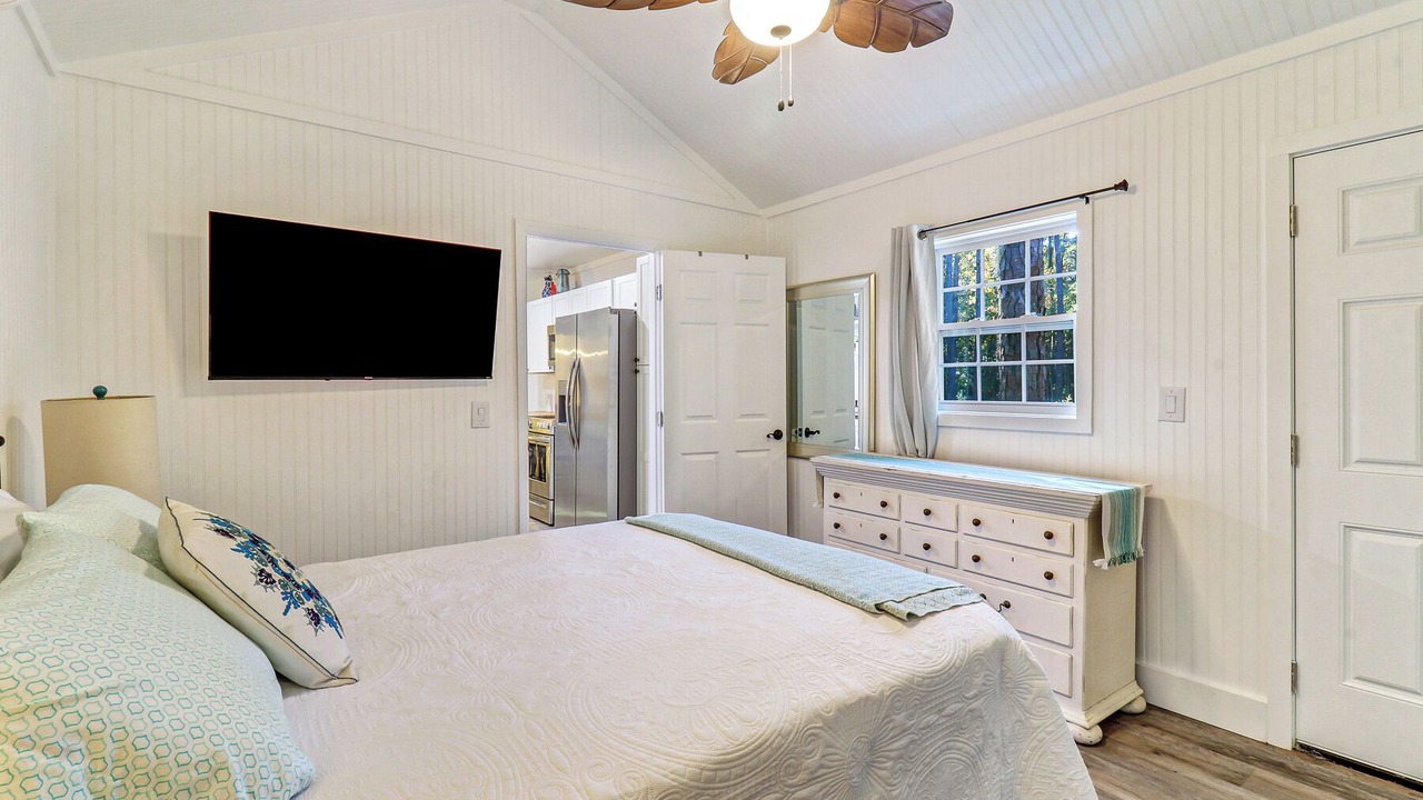 Photo of Bedroom in Melrose Plantation