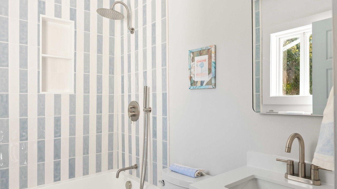 Photo of Bathroom in Cannonborough Elliotborough