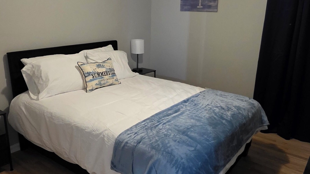 Photo of Bedroom in Summerville