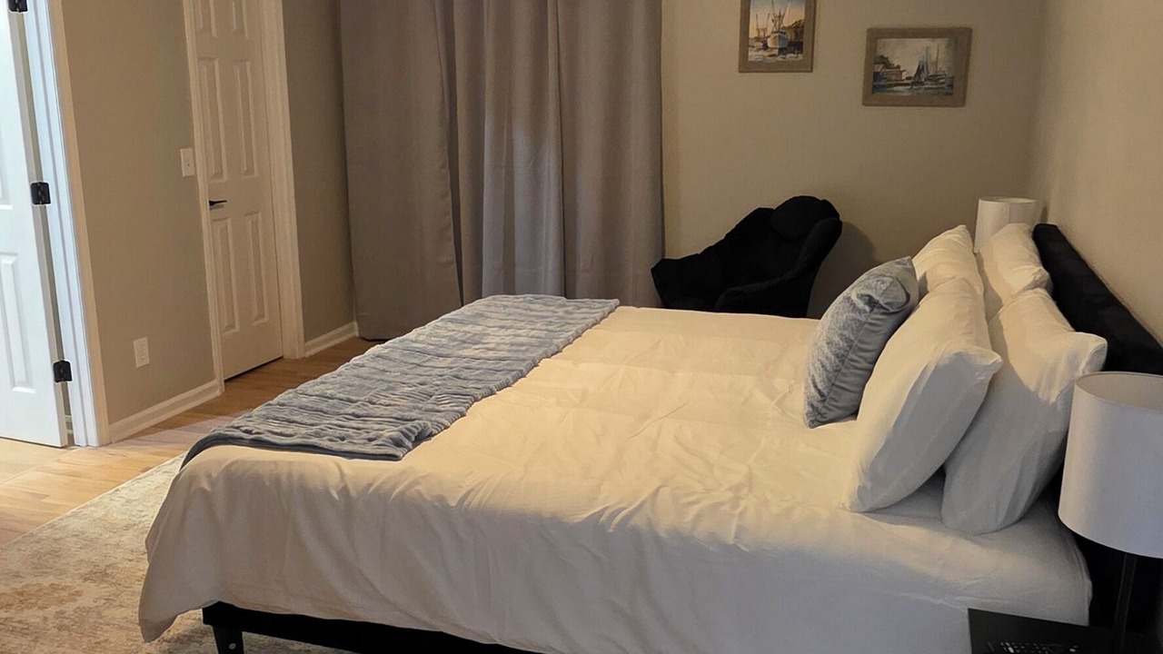 Photo of Bedroom in Summerville