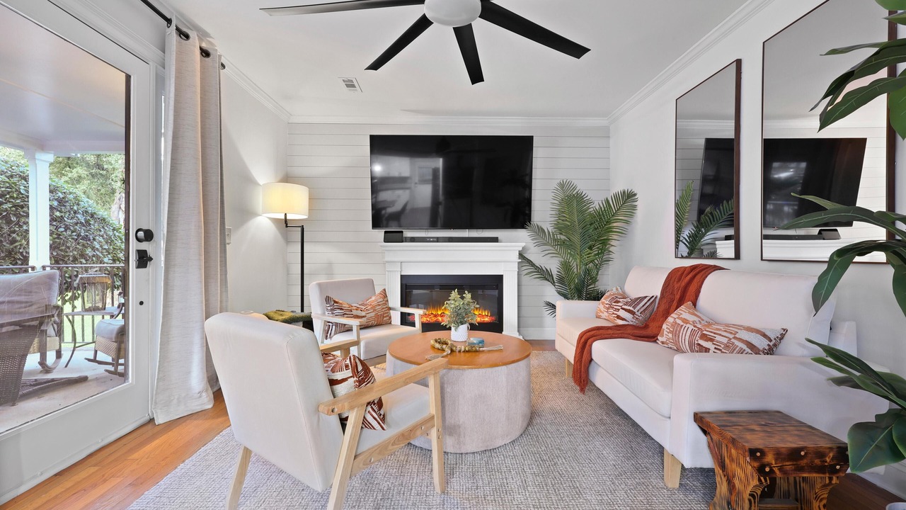 Photo of Livingroom in North Charleston