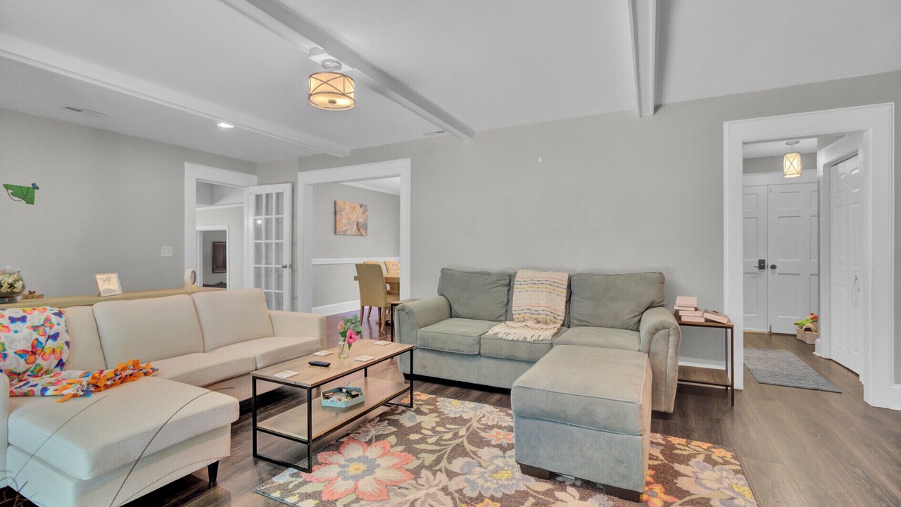 Photo of Livingroom in Ladson