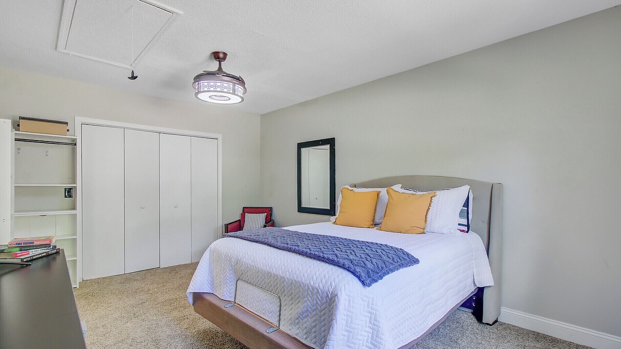 Photo of Bedroom in Summerville