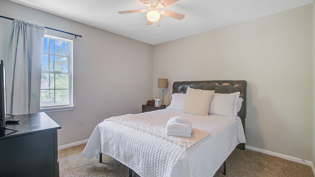 Photo of Bedroom in Summerville
