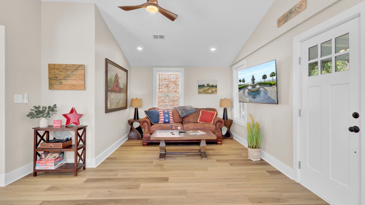 Photo of Livingroom in Johns Island