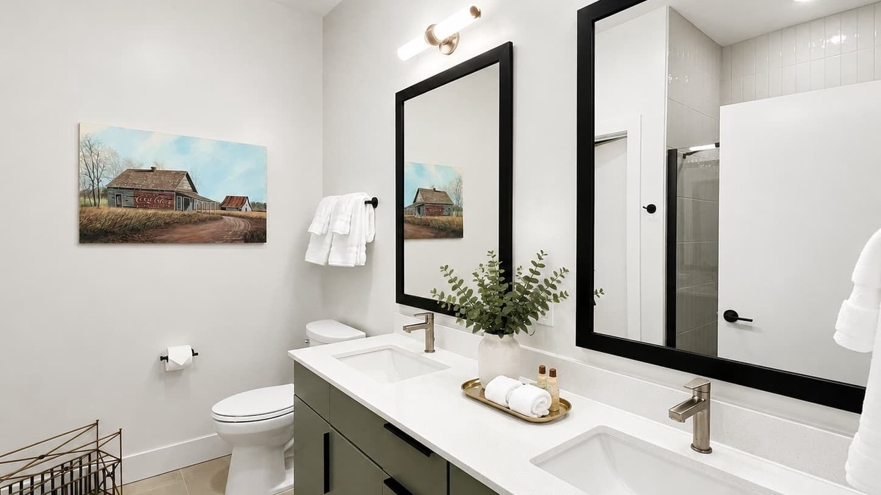 Photo of Bathroom in Metropolitan