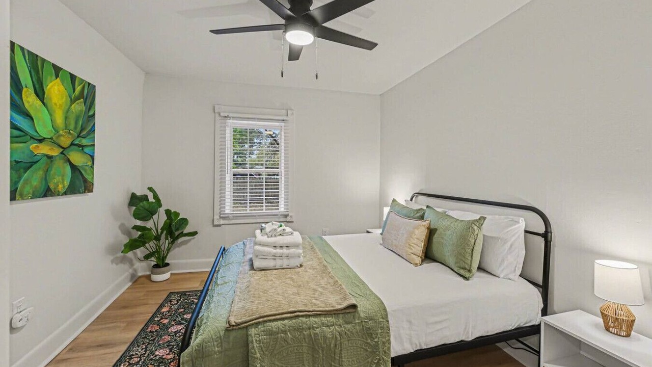 Photo of Bedroom in Hanahan