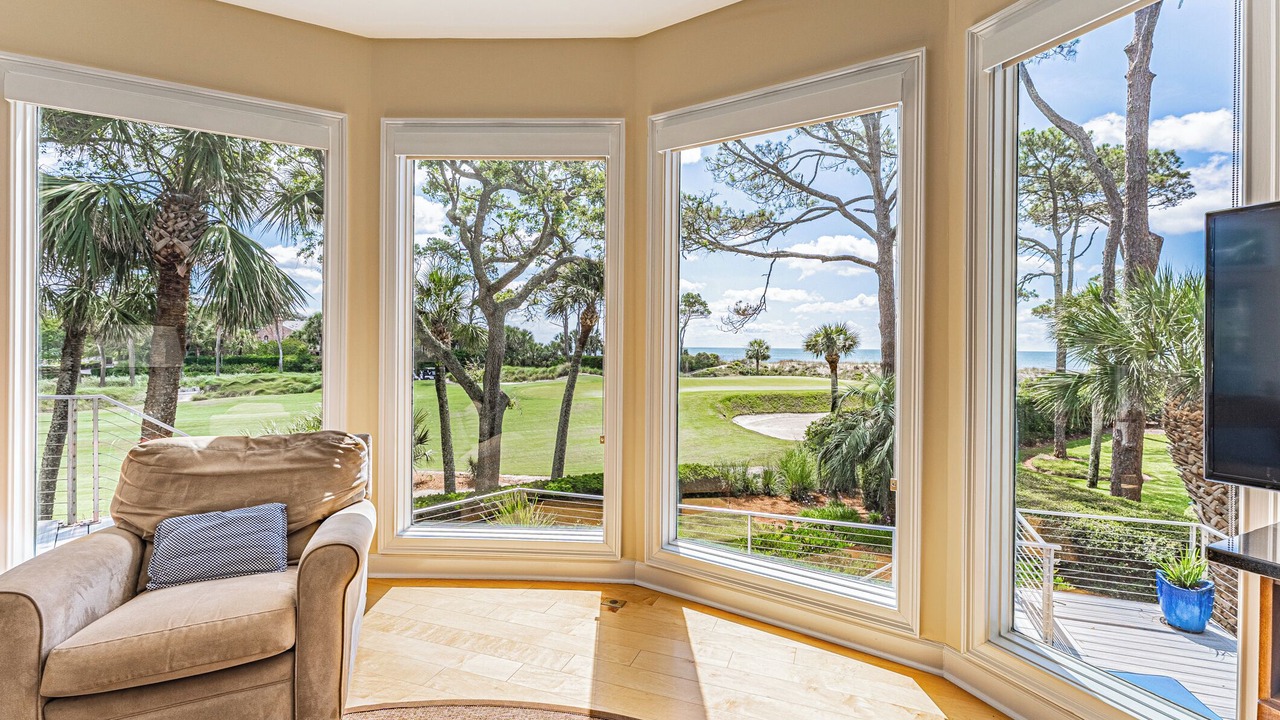 Photo of Livingroom in Atlantic Pointe