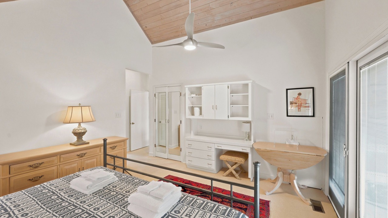 Photo of Bedroom in Debordieu Colony