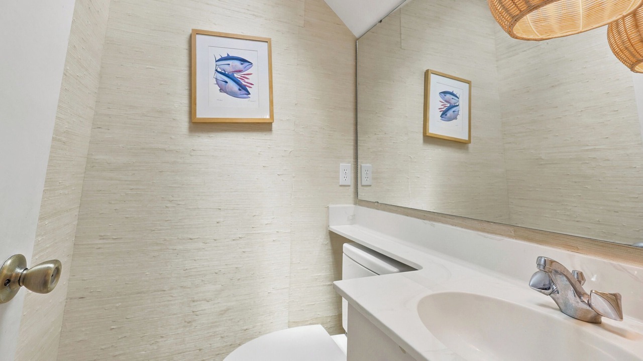 Photo of Bathroom in Debordieu Colony