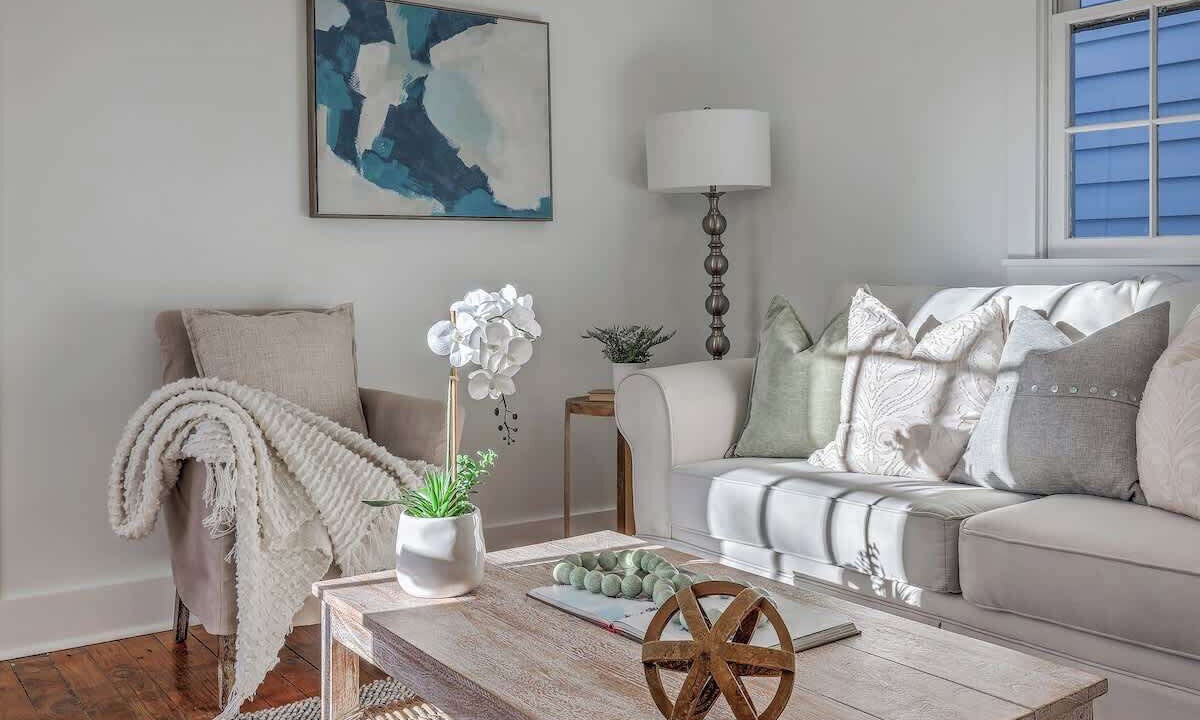 Photo of Livingroom in Cannonborough Elliotborough