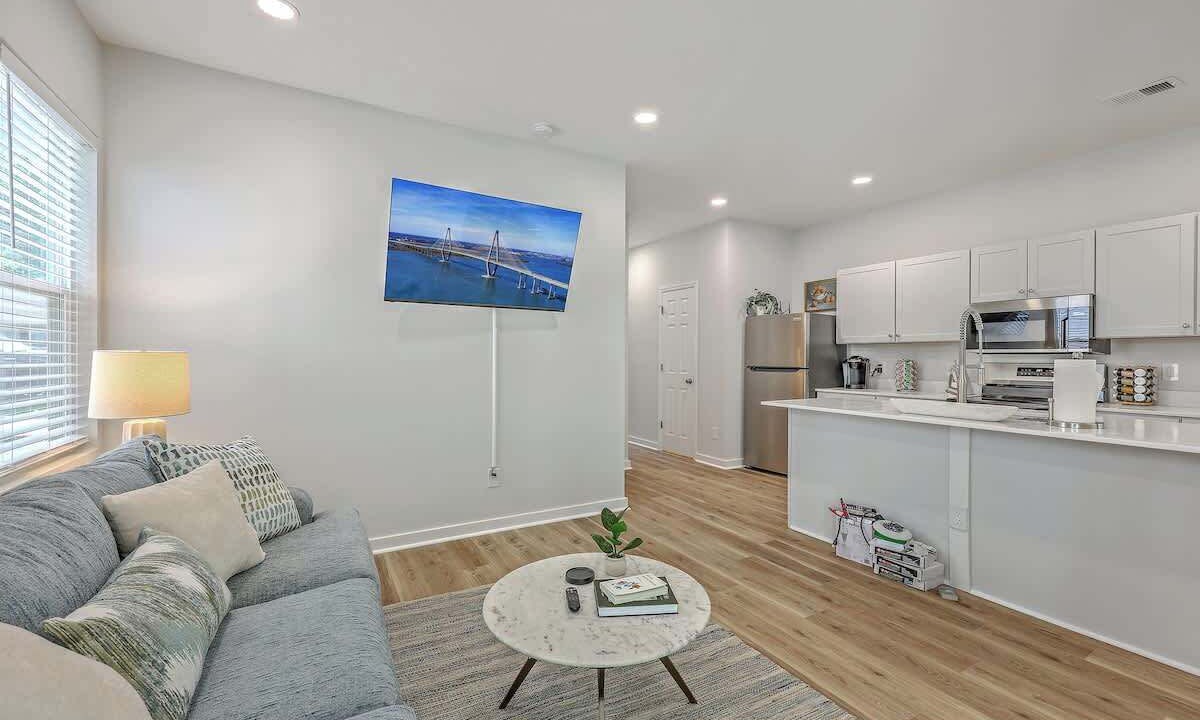 Photo of Livingroom in Hanahan