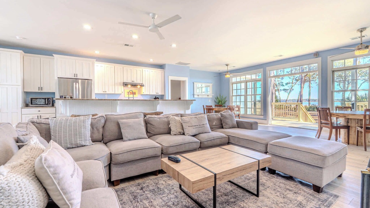 Photo of Livingroom in Melrose on the Beach