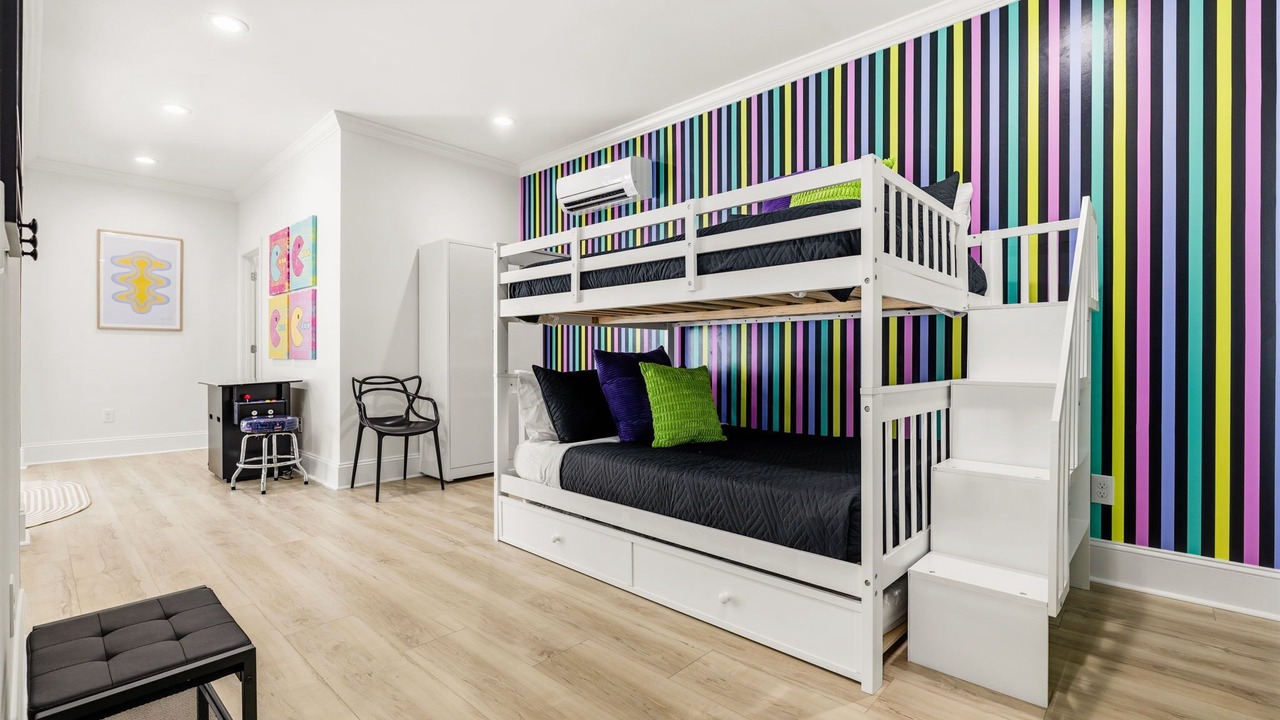 Photo of Bedroom in Crescent Beach
