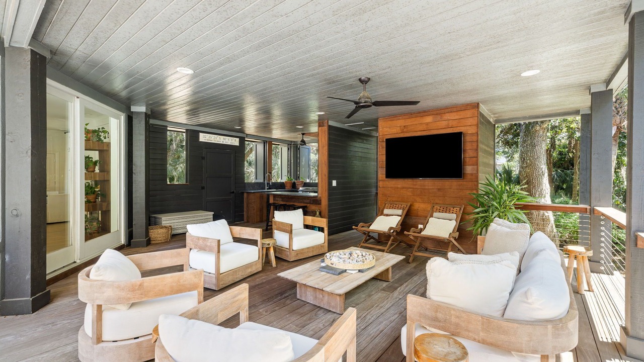 Photo of Patio Balcony in West Beach