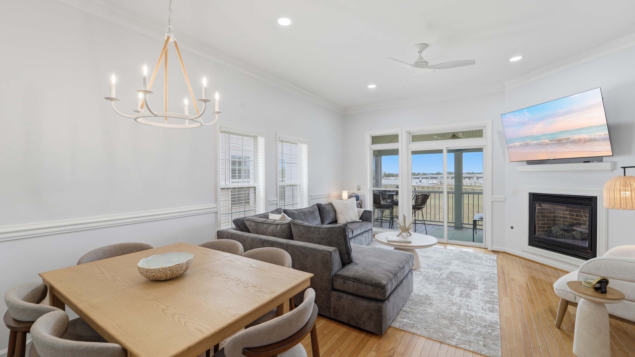 Photo of Livingroom in Waters Edge