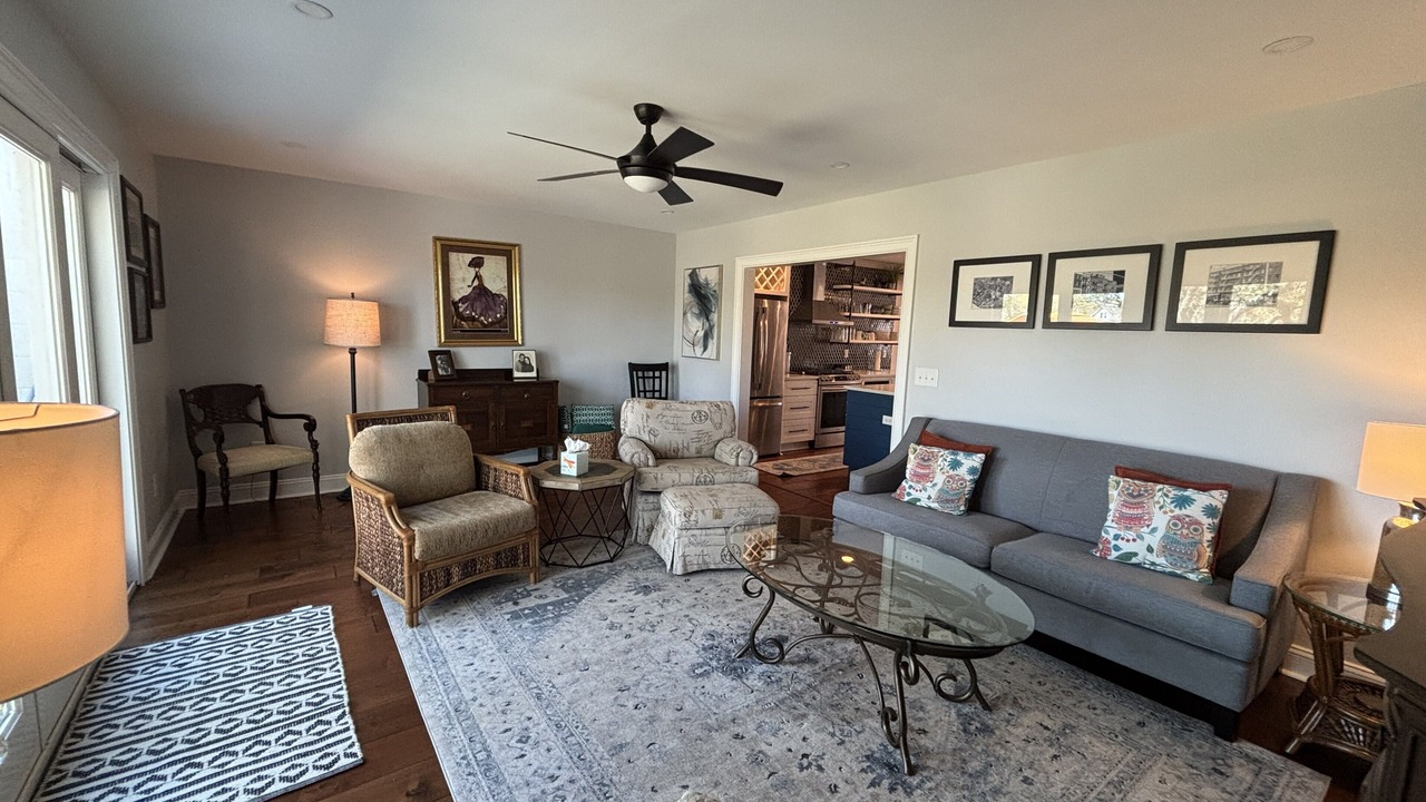 Photo of Livingroom in Charleston