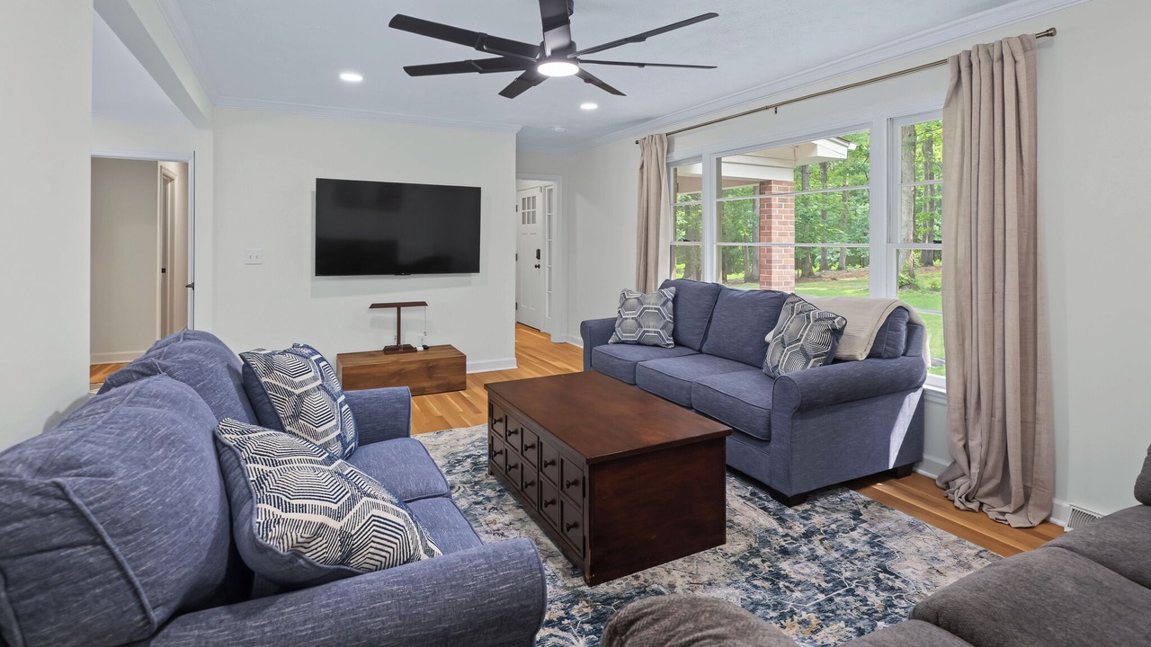 Photo of Livingroom in Clarksville