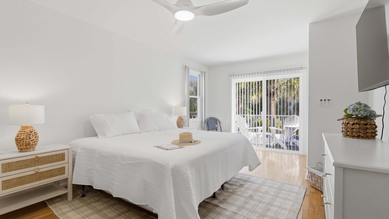 Photo of Bedroom in Pelican Bay