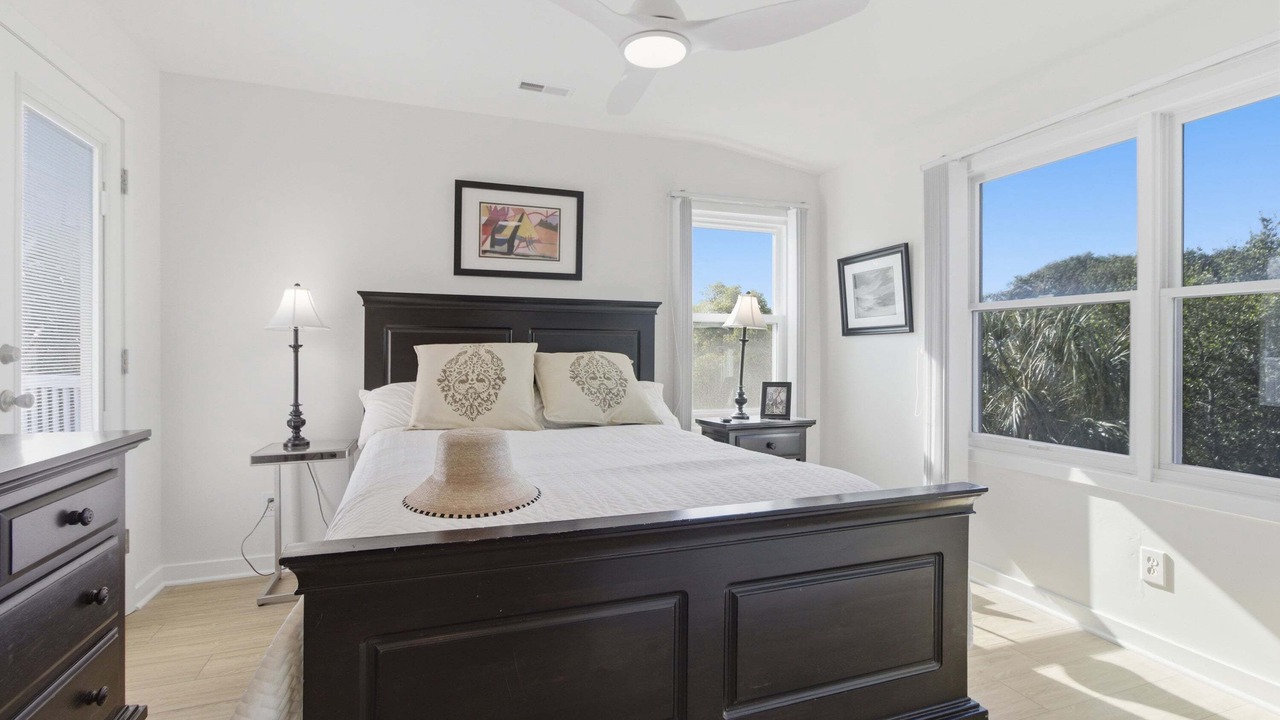 Photo of Bedroom in Pelican Bay