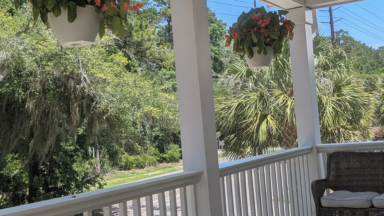 Photo of Patio Balcony in North Litchfield Beach