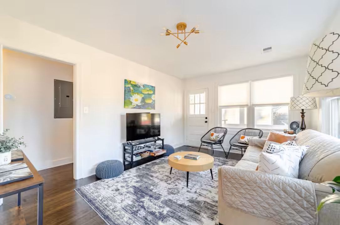 Photo of Livingroom in North Charleston
