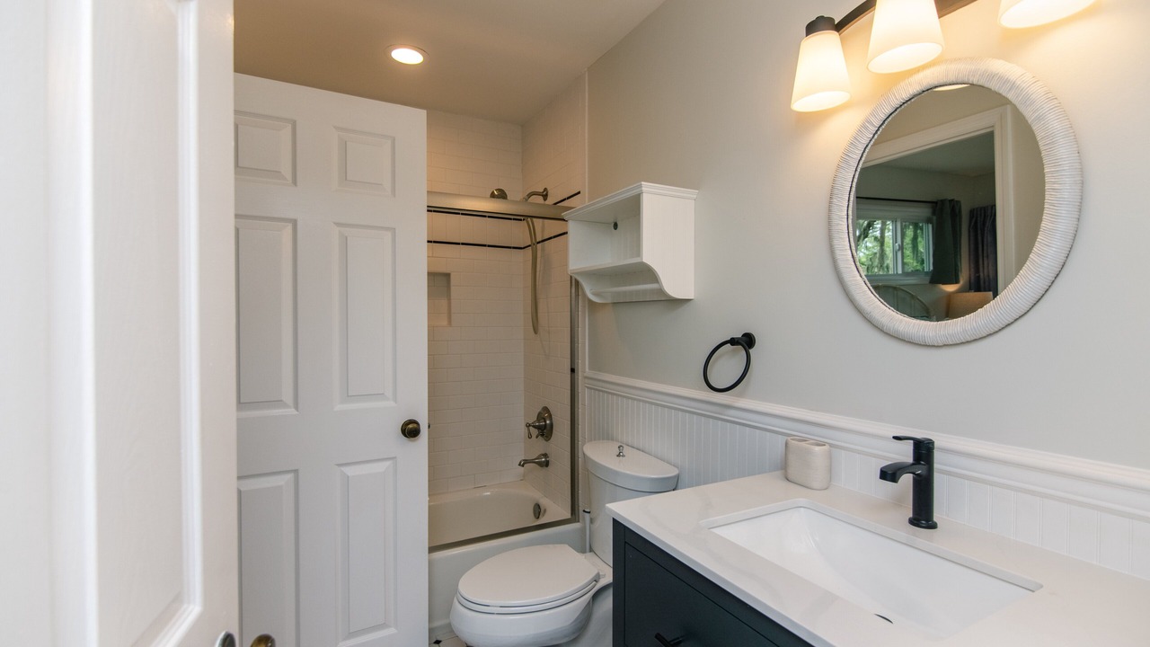 Photo of Bathroom in Oak Grove