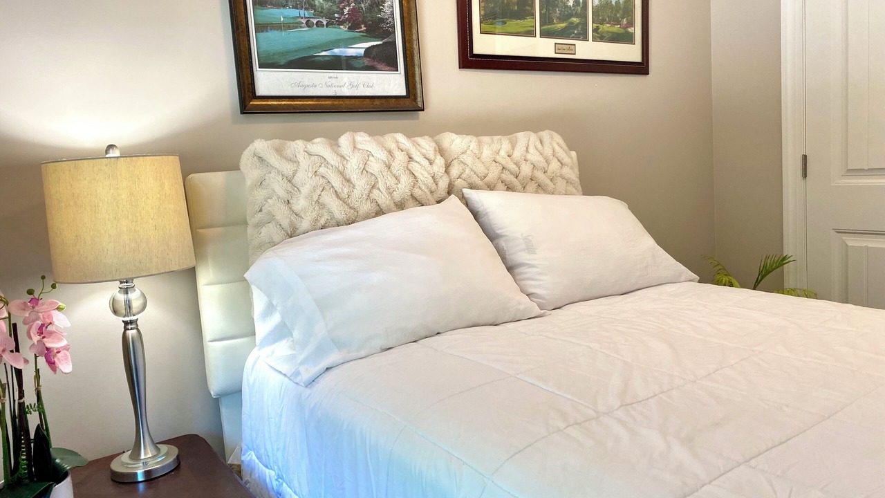 Photo of Bedroom in Appling