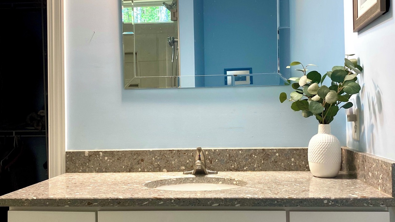 Photo of Bathroom in Appling