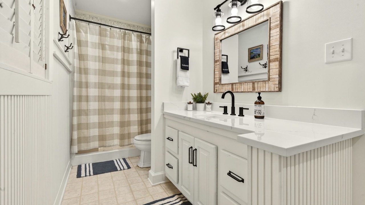 Photo of Bathroom in Manning