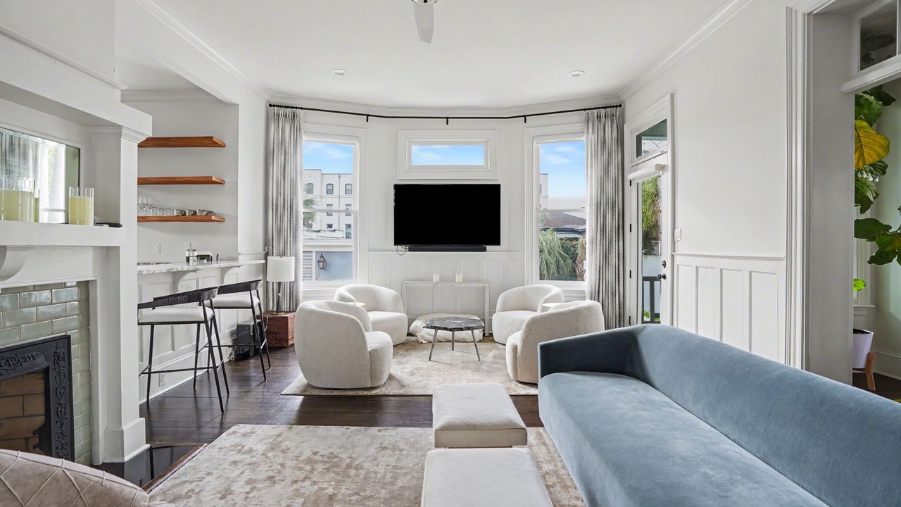 Photo of Livingroom in Metropolitan