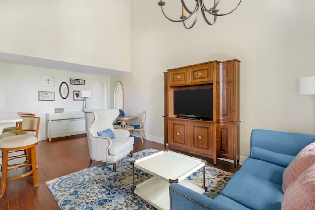 Photo of Livingroom in South of Broad