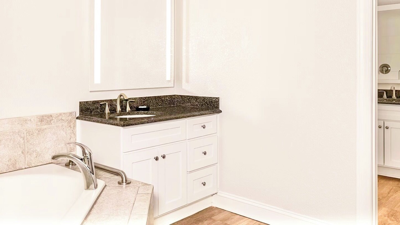 Photo of Bathroom in Ocean Drive